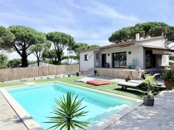 Villa Pins by Costabravaway - Apartament a Llagostera